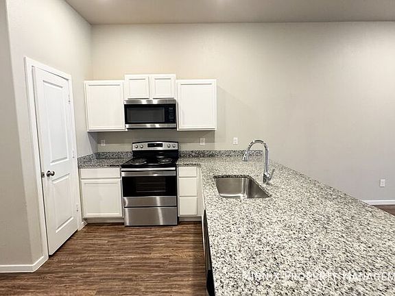 5th image of 2107 Langford Ave Unit B