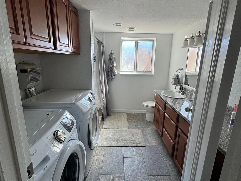 438 Hickory St — Photo 15
