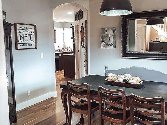 Formal dining 