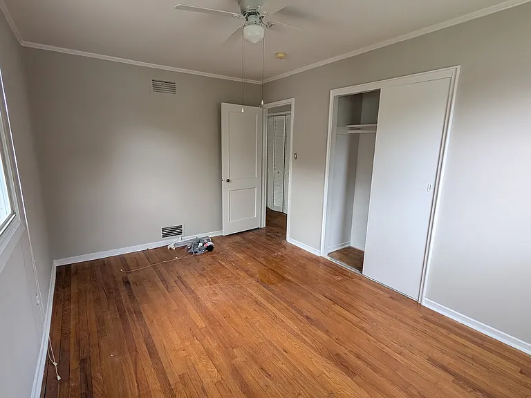 554 Overlook St — Photo 3