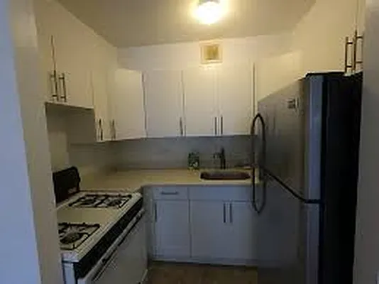 Rented by Four Seasons of NY Inc | media 2