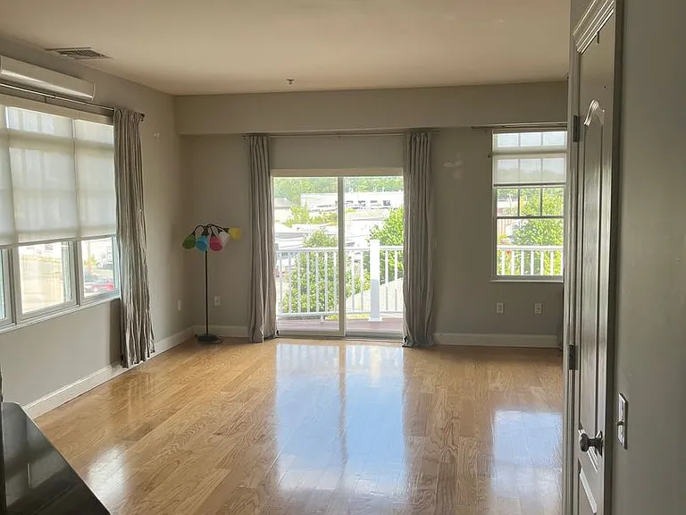 614 Pond St #1416 — Photo 4