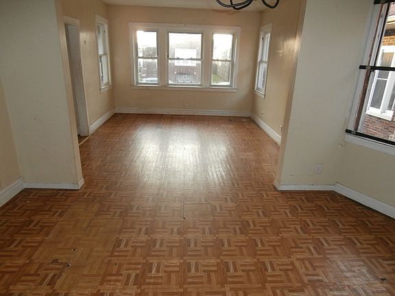 3rd image of 1306 S 61st Ave