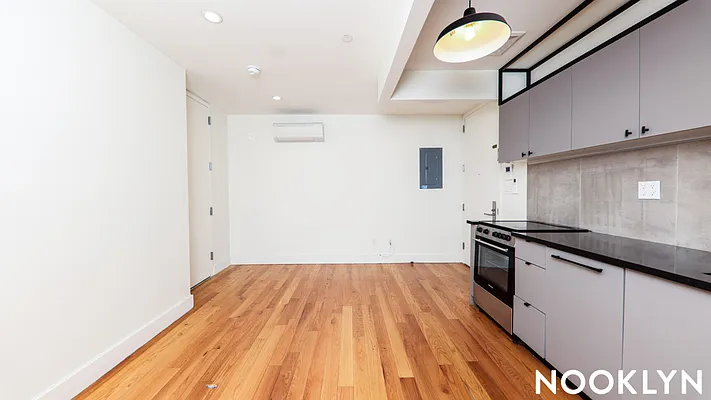 Rented by Nooklyn NYC LLC | media 24