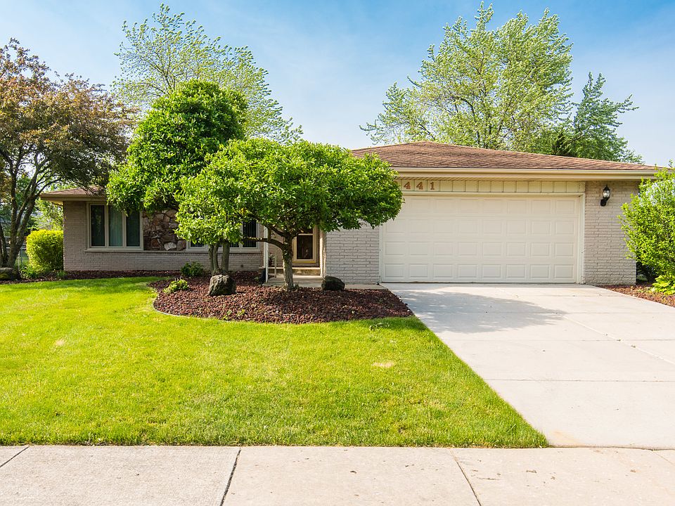 1st image of 8441 Teakwood Ct