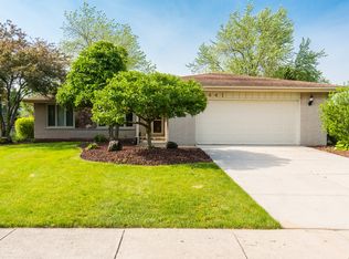 8441 Teakwood Ct, Orland Park, IL