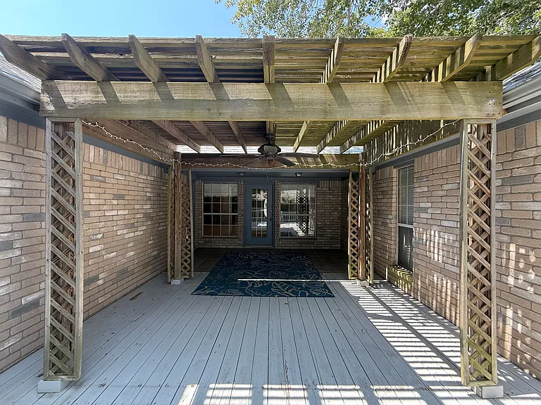 8707 Sandstone Dr — Photo 21