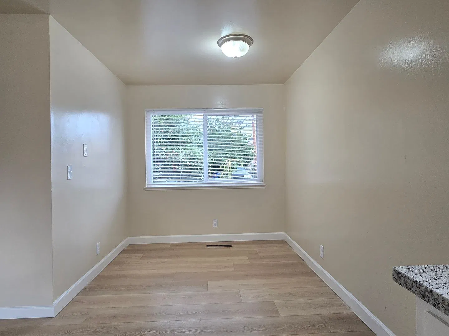 Hillsdale851 — Photo 4