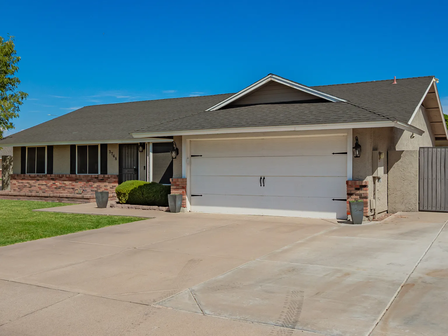 3 bed, 1442 sqft, $2,499 — Photo 2