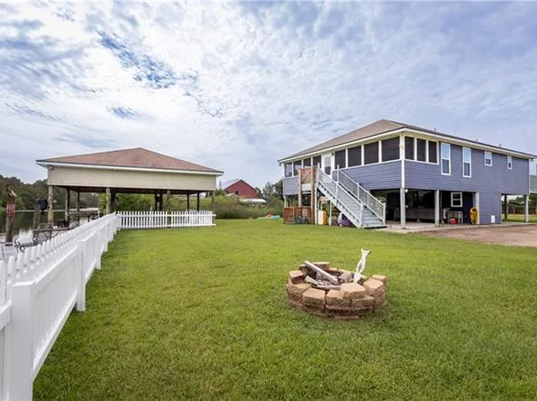 26321 Mildred Dr, Lacombe, LA 70445