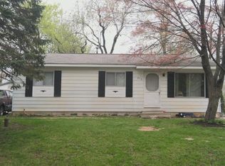 876 Lucille Dr, Wolverine Lake, MI 48390