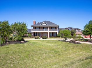 1300 Palomino Cir, Bartonville, TX 76226