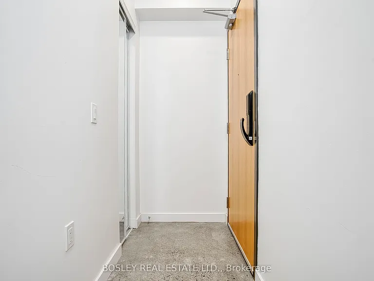 41 River St #22 — Photo 3