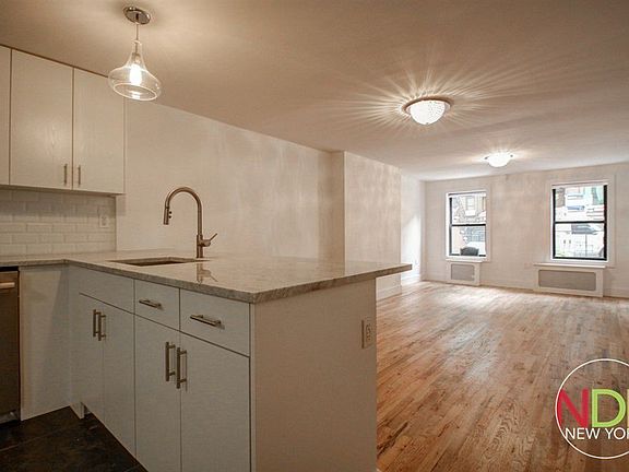 4th image of 363 Gates Ave #1