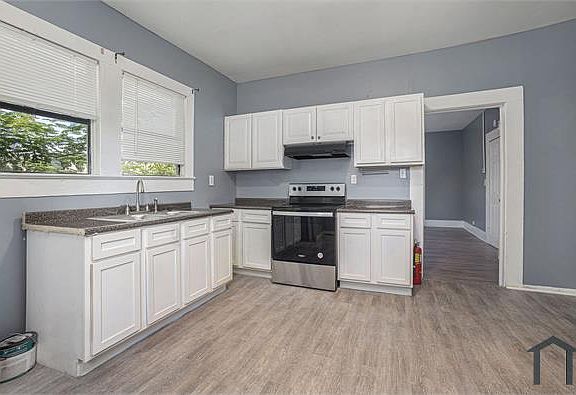 2nd image of 604 5th Way