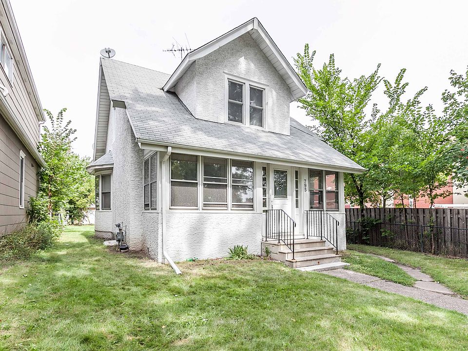 1st image of 795 Rose Ave E