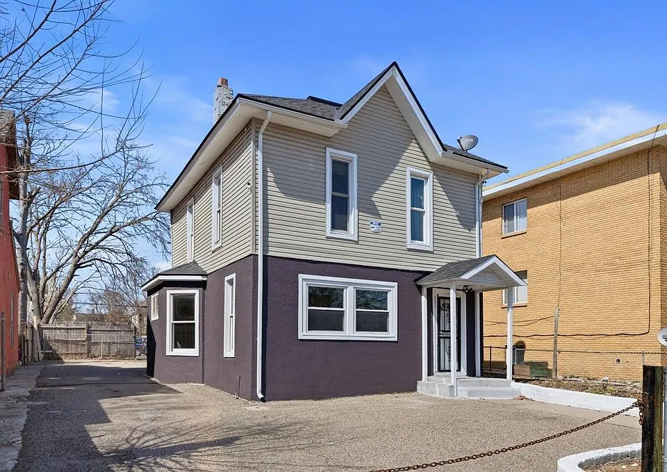2804 Pillsbury Ave
