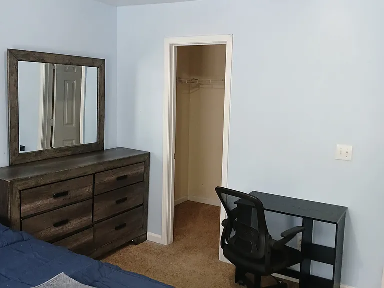614 Providence Pl SW — Photo 3