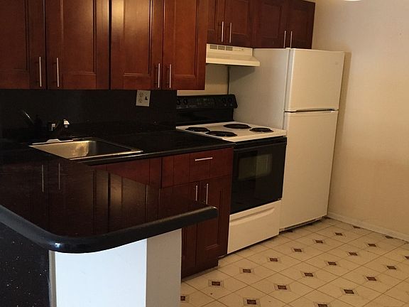2nd image of 24037 69th Ave #1