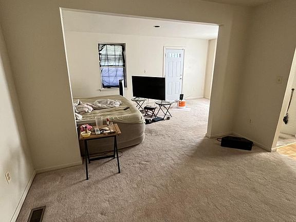 2nd image of 3718 4th St SE