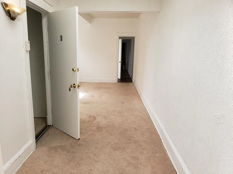 817 Whitelock St #2 — Photo 4