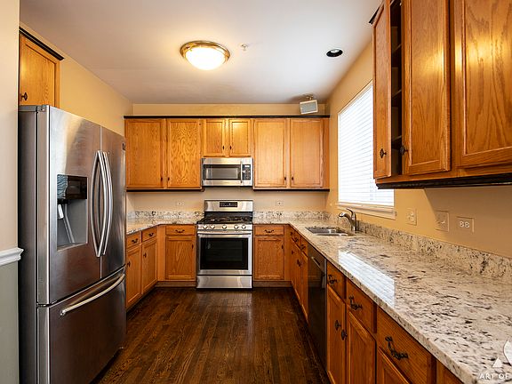 2nd image of 2838 N Greenwood Ave