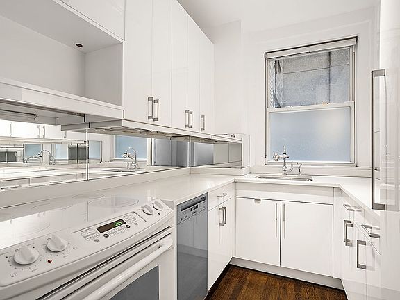 3rd image of 38 55th St #4D