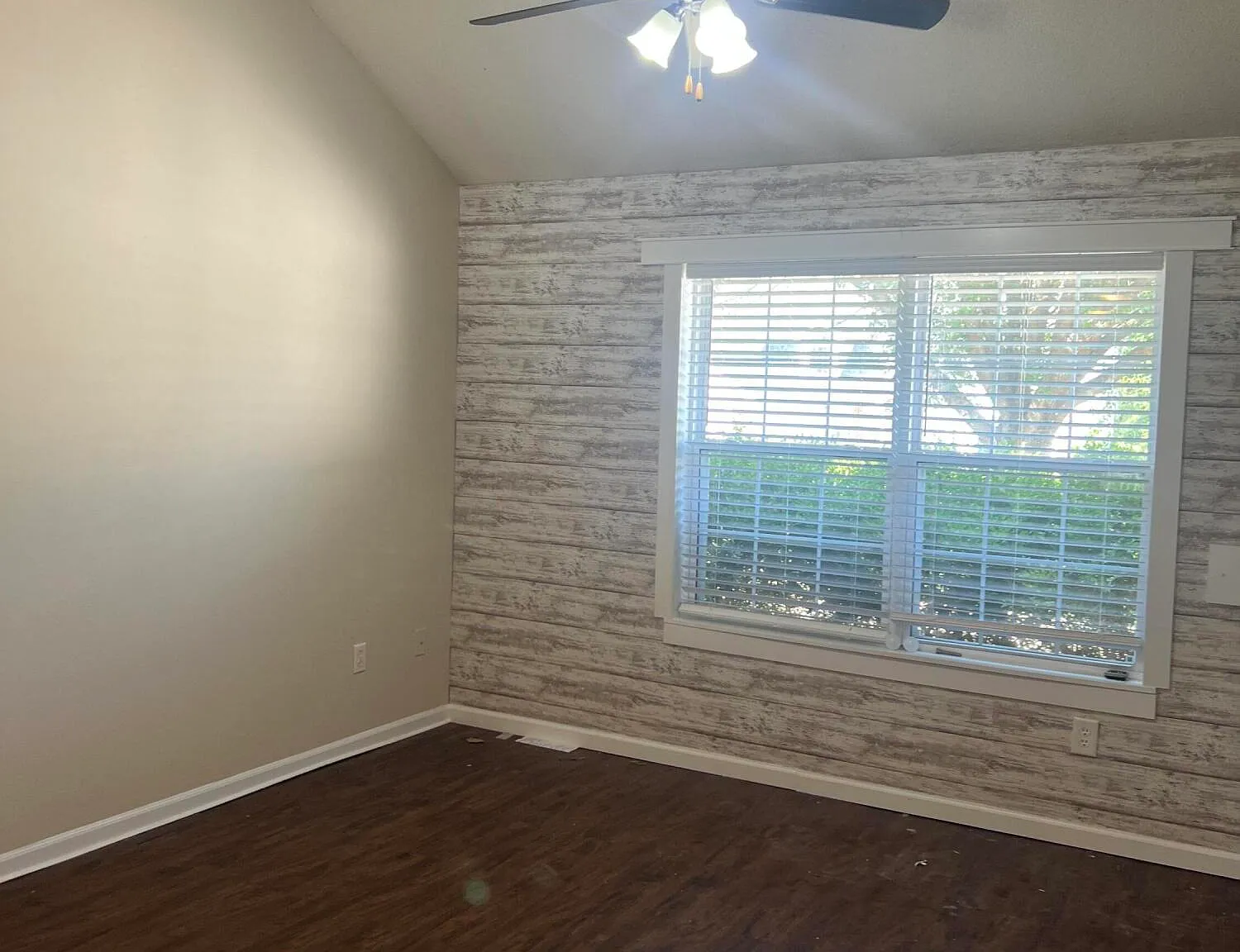 4 bed, 2.0 bath, 1350 sqft, $1,650 — Photo 4