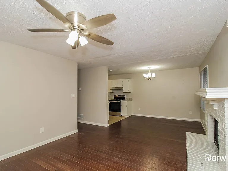 2069 Donnas Cove Dr SE — Photo 8