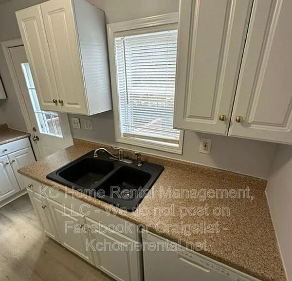 4116 Springfield St — Photo 11