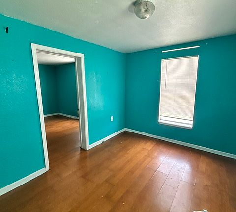5th image of 5006 Avenue M #1