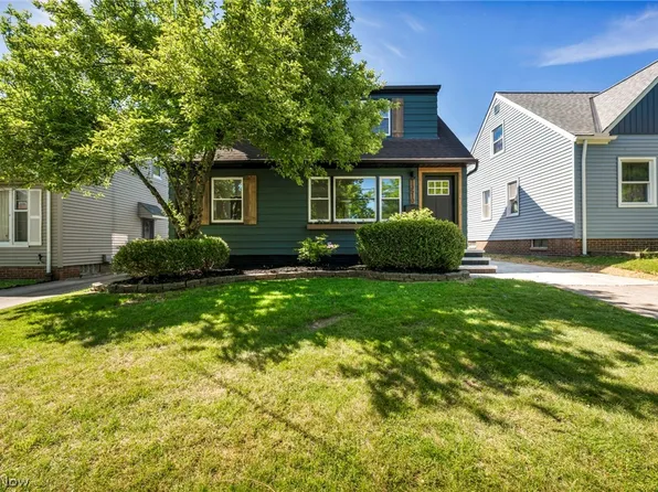 13510 Rockside Rd, Garfield Heights, OH 44125