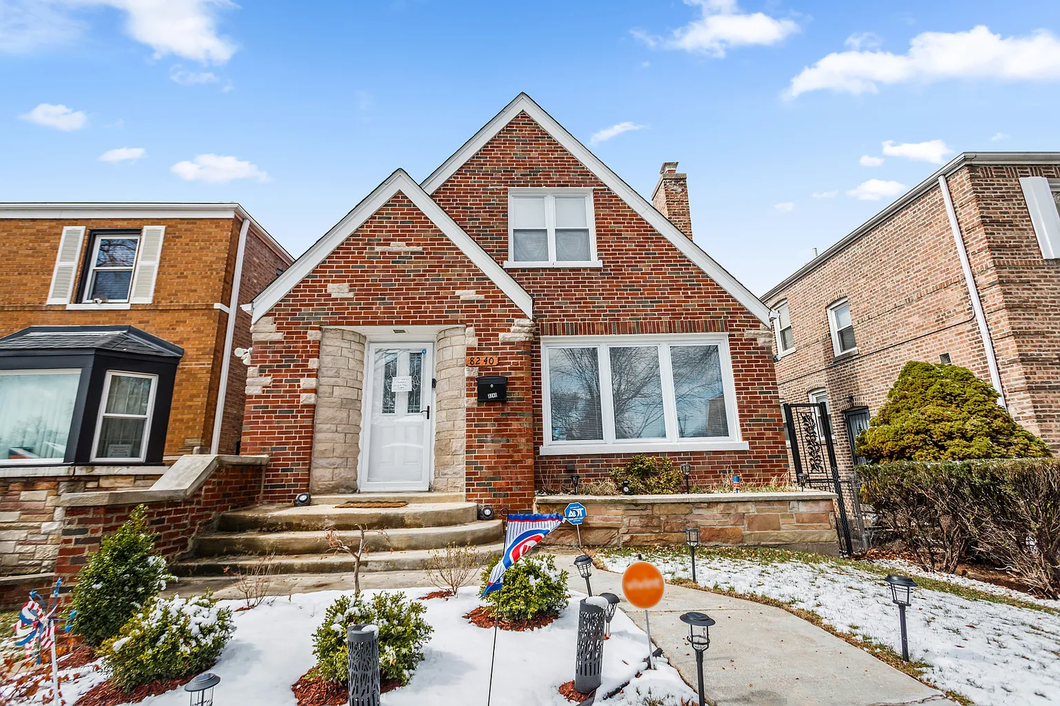 8240 S Calumet Ave photo 1