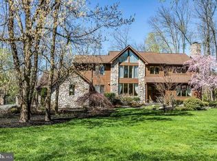 15 Teak Ln, Princeton, NJ 08540