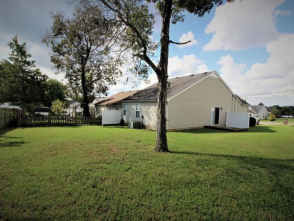 5th image of 601 Dellwood Dr