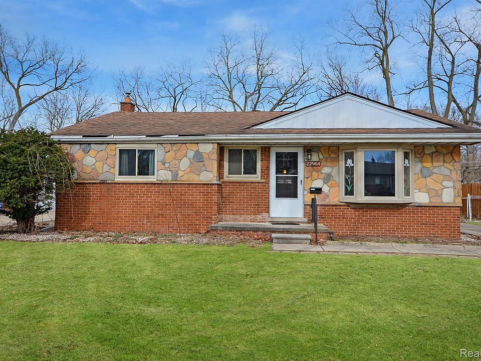 1st image of 22964 N Brookside Dr