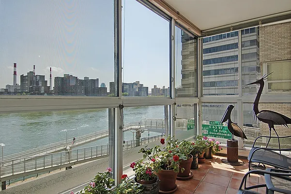 Sold by Corcoran | media 22