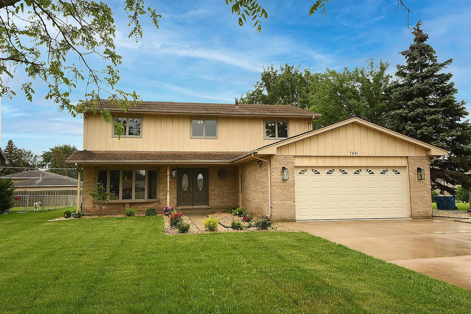 7841 W 100th Pl photo 1