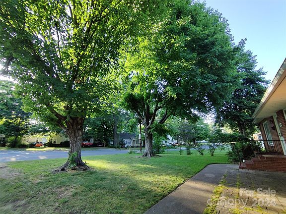 5th image of 1420 Parkview Cir