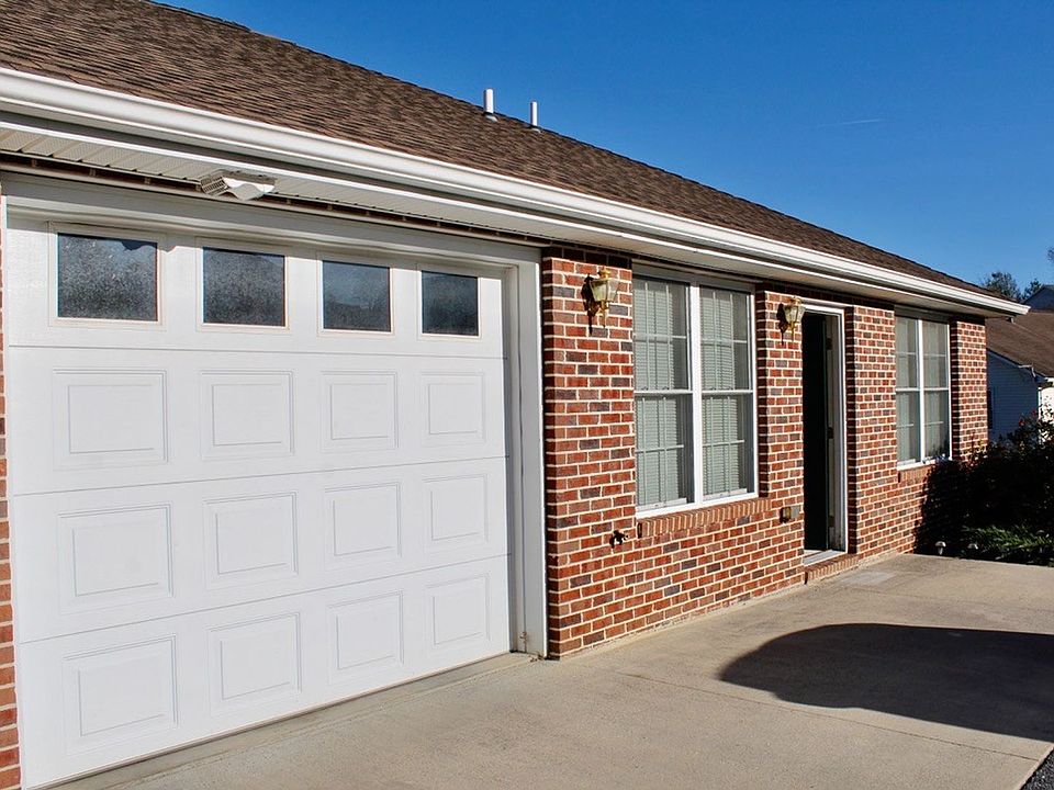 1901 Buttonwood Court OM/OT 1901 Buttonwood Ct Harrisonburg, VA