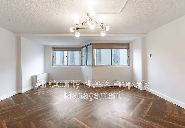 922 24th St NW #614 — Photo 8