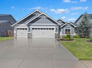 5357 N Diamond Creek Ave, Meridian, ID 83646