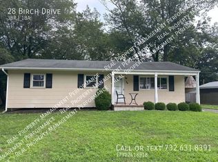28 Birch Dr, Jackson, NJ 08527