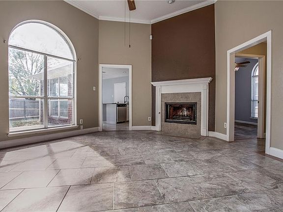 2nd image of 2713 Park Valley Dr