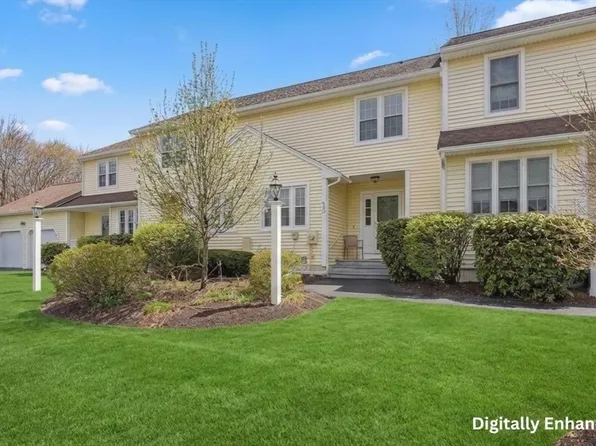 33 Godfrey Ln #33, Milford, MA 01757