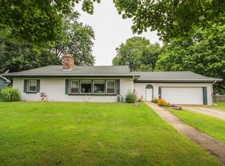 430 8th Ave, Three Rivers, MI 49093