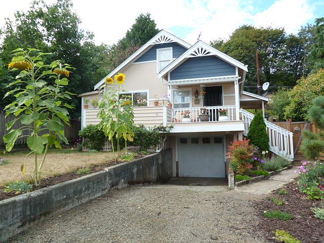 1st image of 921 Meade Ave
