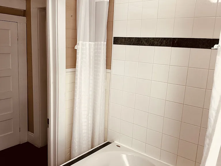 80 6th St #23 — Photo 9