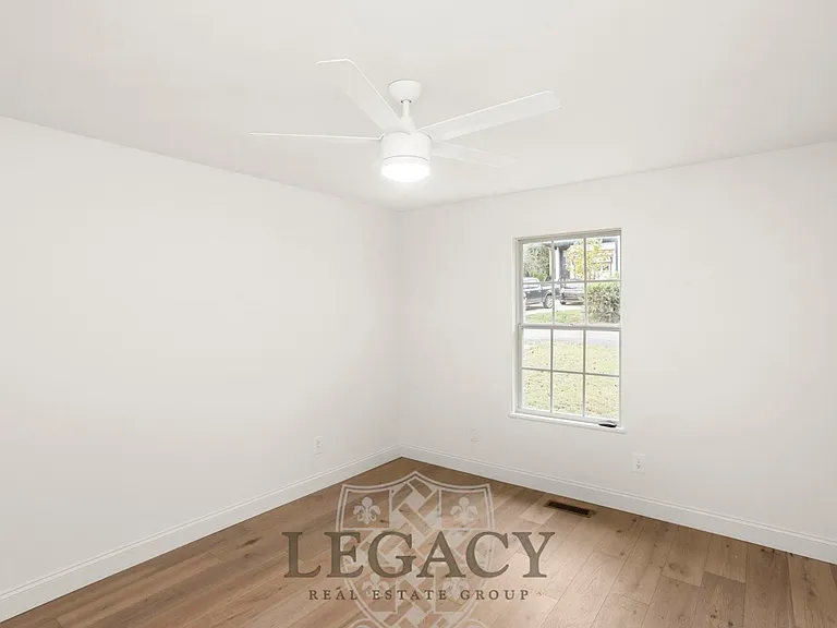 100 Sadler Ct — Photo 24