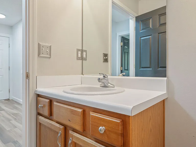 4660 Dove Way — Photo 28
